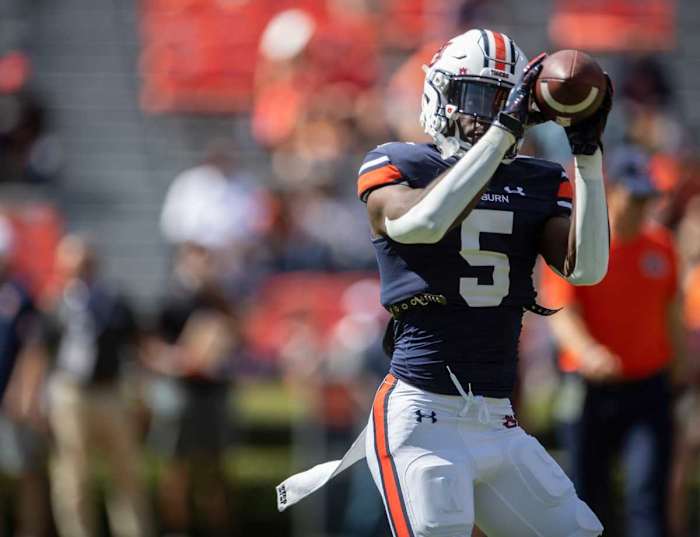 Auburn wide receiver Kobe Hudson